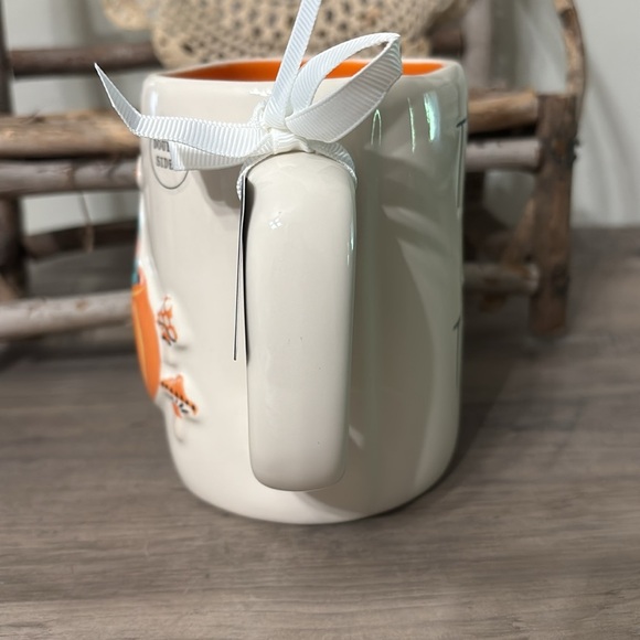 RAE DUNN Disney EEYORE of WINNIE THE POOH TRICK OR TREAT Pumpkin Mug NEW 2025 - Picture 5 of 9